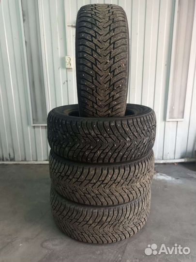 Nokian Tyres Hakkapeliitta 8 215/55 R16