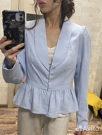 Пиджак (тренч, жакет)женский Bershka