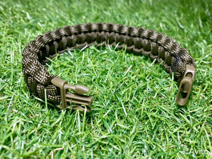 Браслет из паракорда