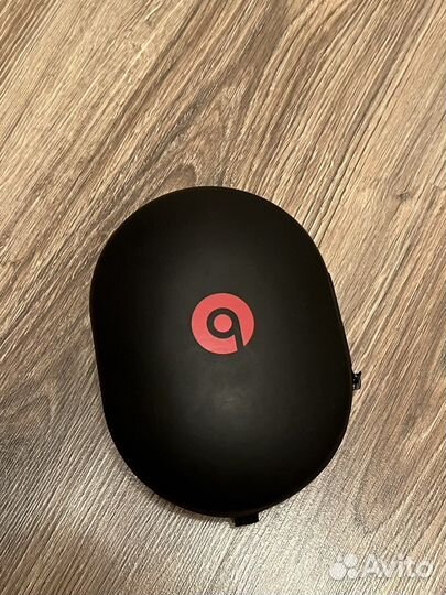 Беспроводные наушники beats