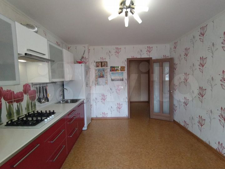 3-к. квартира, 82 м², 4/9 эт.