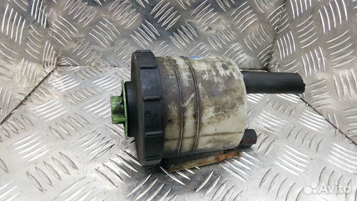 Бачок гура на Volkswagen Transporter T4