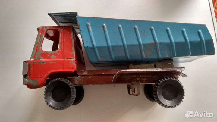 Машинка самосвал