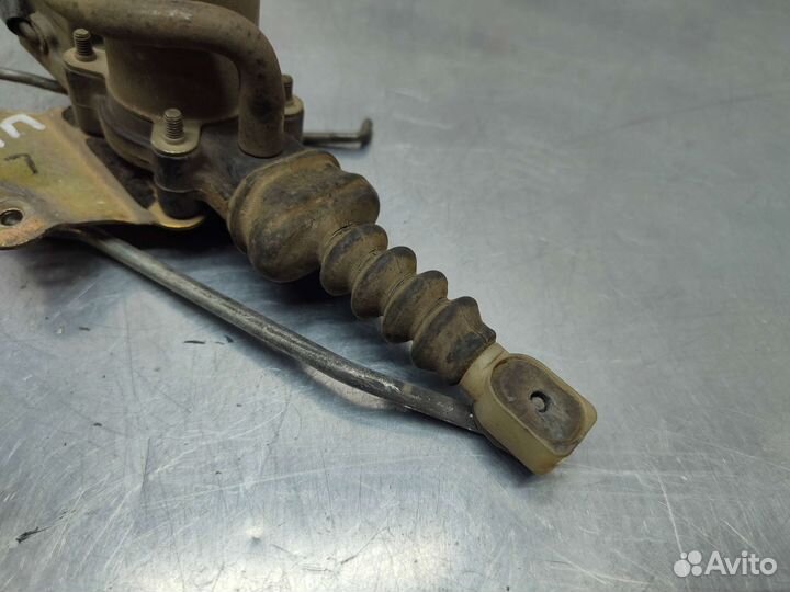 Замок двери передний правый Mitsubishi Lancer 7