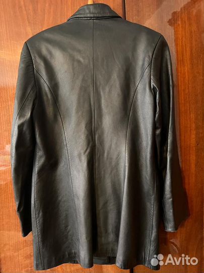 Плащ 48 размер и пиджак 44 размер кожаные