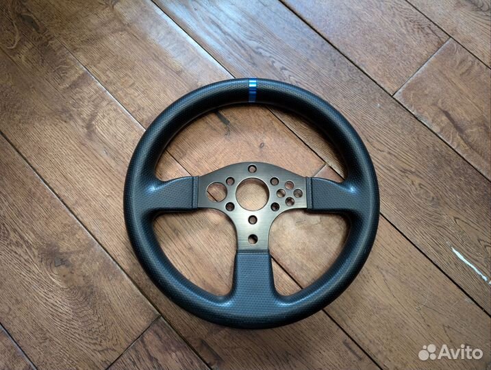 Баранка thrustmaster t300