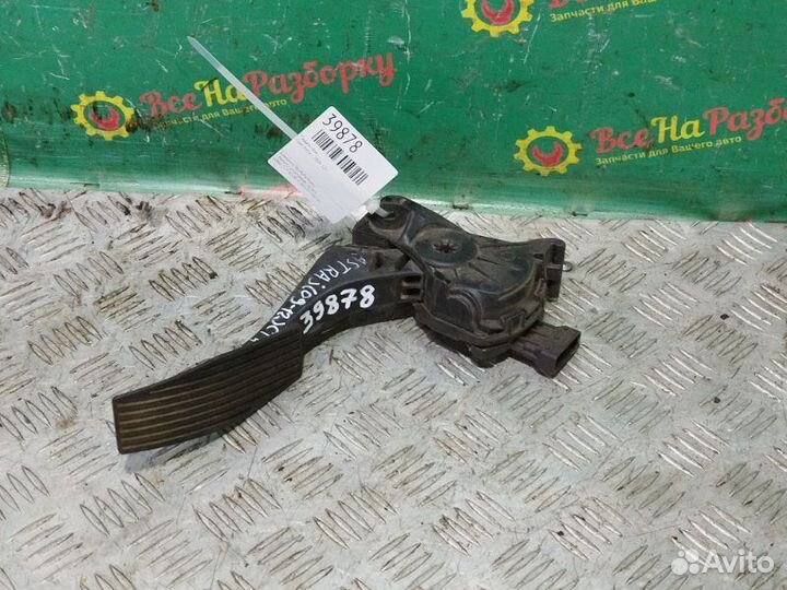 Педаль газа Opel Astra J 2009-12Г