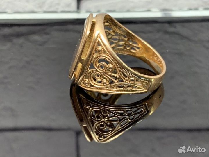Золотая печатка 583 пробы массой 5.9 грамма (18.5