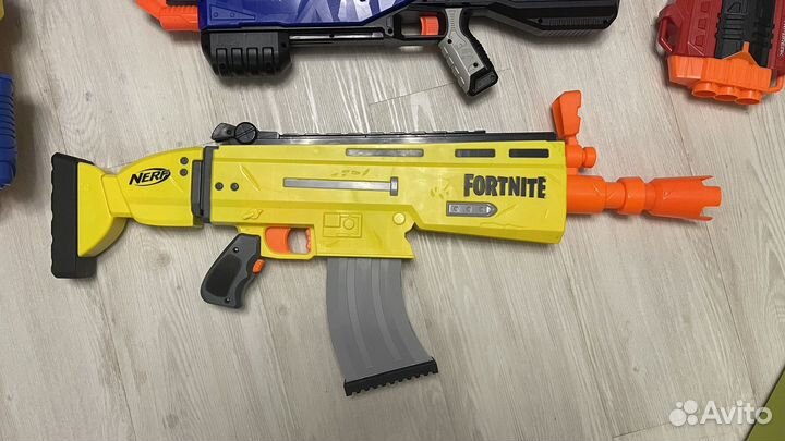 Nerf бластеры