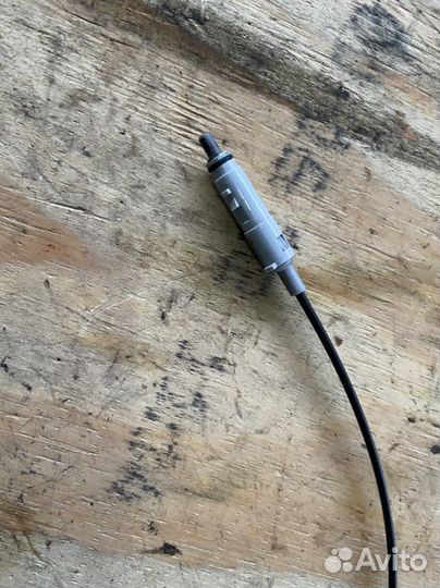 Актуатор лючка бензобака Toyota Auris E150