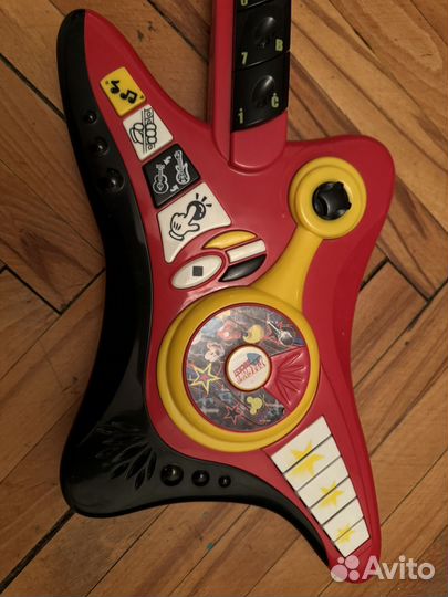 Музыкальная инрушка гитара