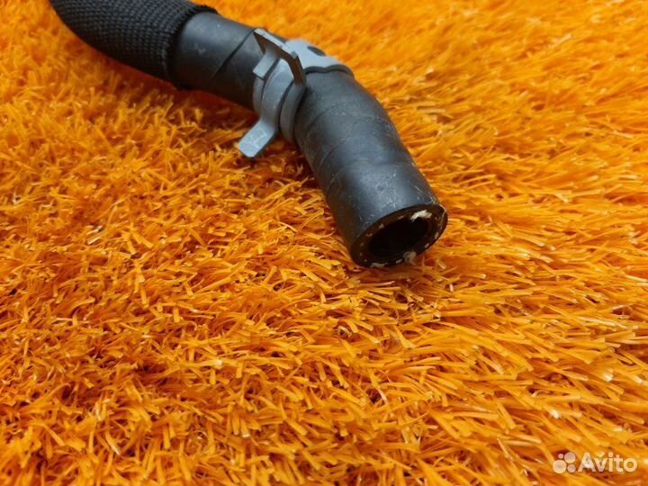 Патрубок системы охлаждения Volkswagen Touareg 7L