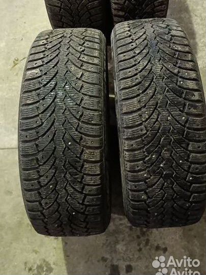 Pirelli Formula Ice 215/50 R17 95T