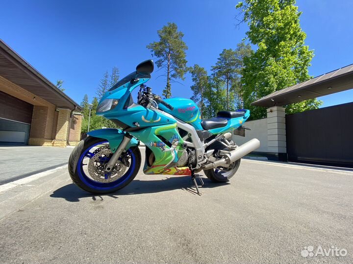 Мотоцикл Suzuki SV1000