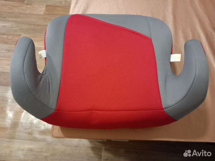 Детское кресло бустер