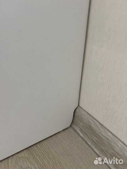 Гримерное зеркало и столик