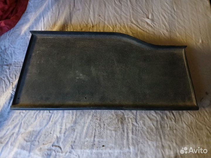 Полка под бардачек ваз 2106