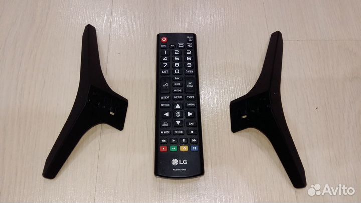 Телевизор LG 32LJ500U - разбор