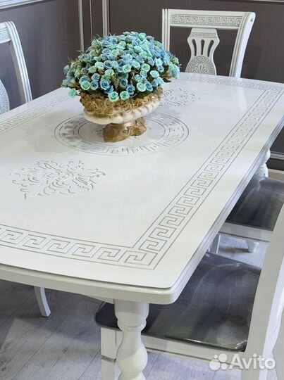 Стол и стулья от производителя. В наличии