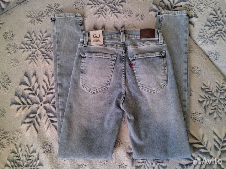 Джинсы узкие классические GJ