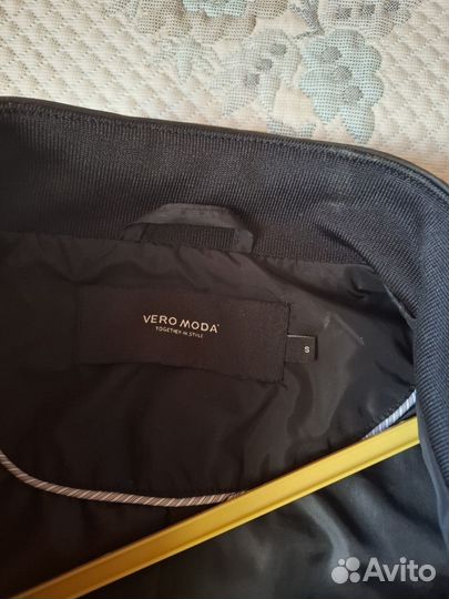 Пакет с куртками(Lacoste,A Passion Play,Kangaroos