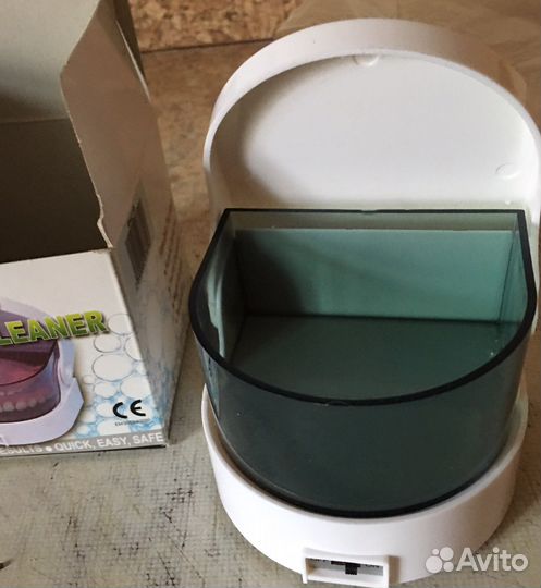 Контейнер для очистки зубных протезов