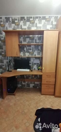 Компьютерный стол