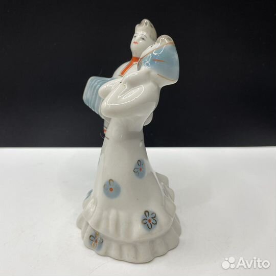 Фарфоровая статуэтка частушка Сысерть СССР (Сзр)