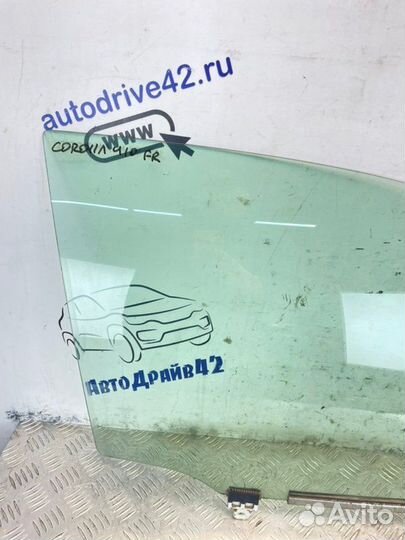 Стекло боковое переднее правое Toyota Corolla