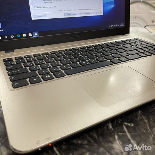 Ноутбук Asus x540y