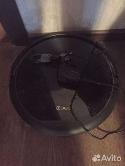 Робот пылесос