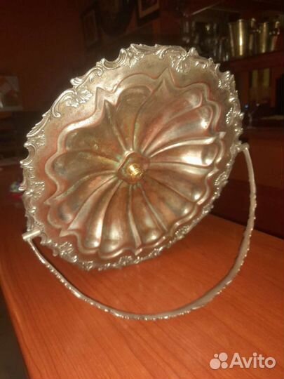 Ваза металлическая