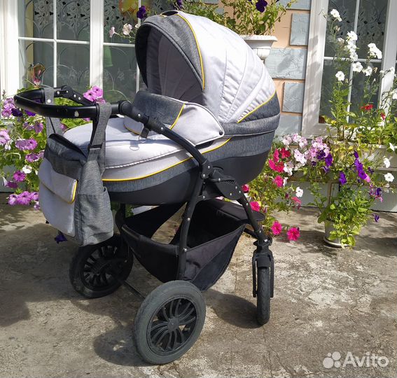 Продам детскую коляску 2 в 1