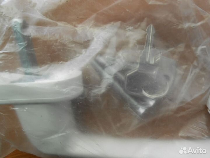 Оконная балконная ручка с замком и VantageV28D AL