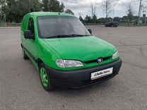 Peugeot Partner 1.9 MT, 1997, битый, 300 000 км, с пробегом, цена 270 000 руб.