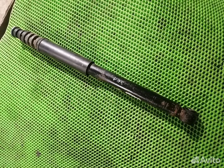 Задний амортизатор на Сандеро II 2015-нв