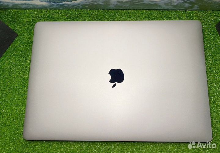 Apple MacBook Pro