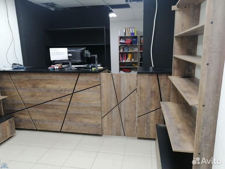 Торговые стеллажи в бутик