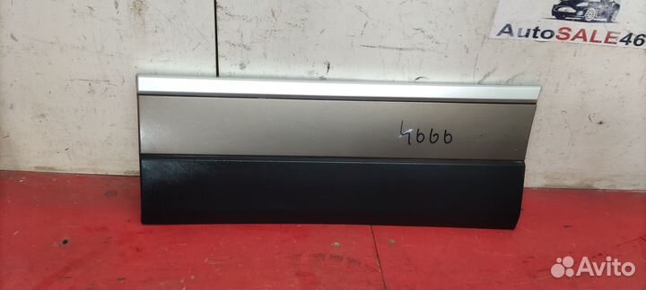 Молдинг двери задней левой Range Rover 4