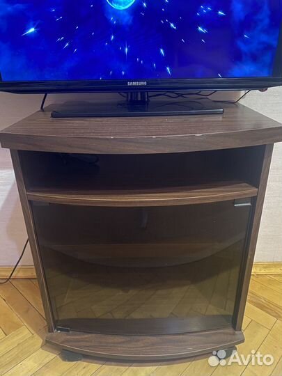 Тумба под телевизор