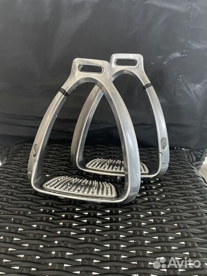 Магнитные стремена Samshield