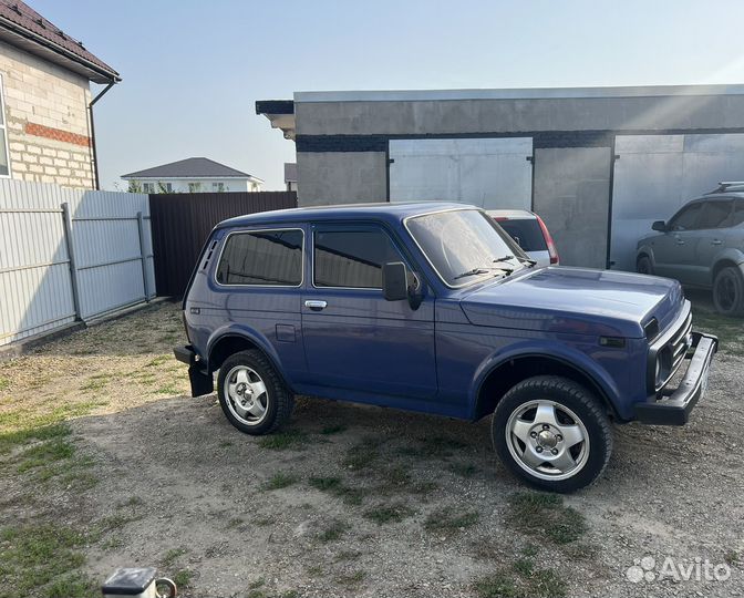 LADA 4x4 (Нива) 1.7 МТ, 2002, 150 000 км