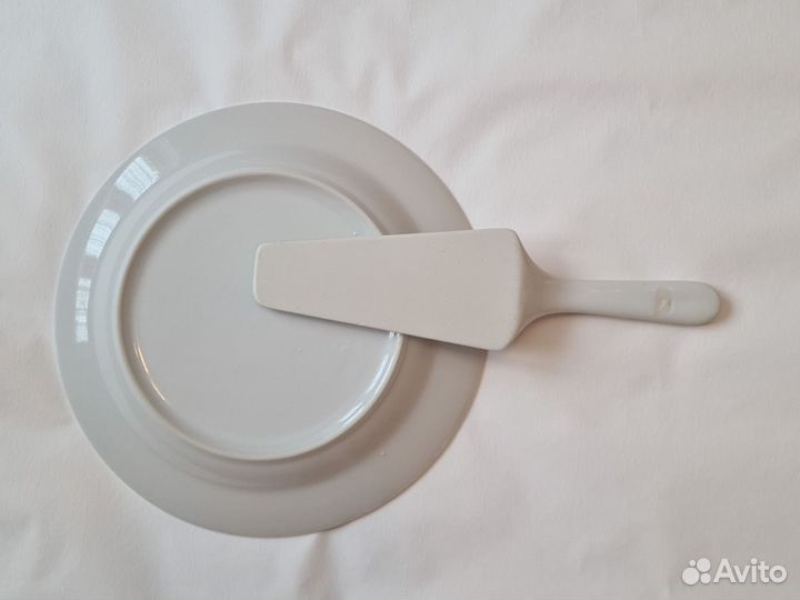 Япомогаю Тортница с лопаткой керамика