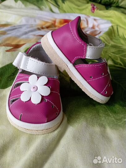 Сандалии для девочки