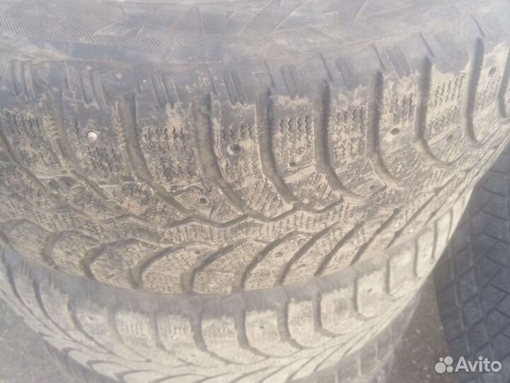 Bridgestone Blizzak Spike-01 235/55 R17