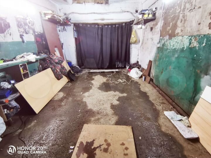 Гараж, > 30 м²