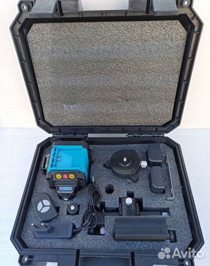 Аккумуляторный лазерный уровень Makita 4D (Арт.369