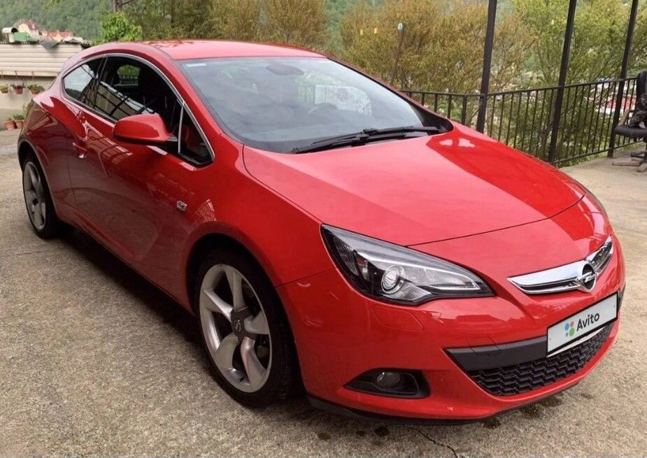 Opel Astra GTC: фото владельца