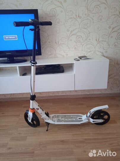 Самокат с тормозом