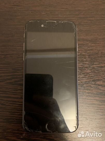 Телефон iPhone 6